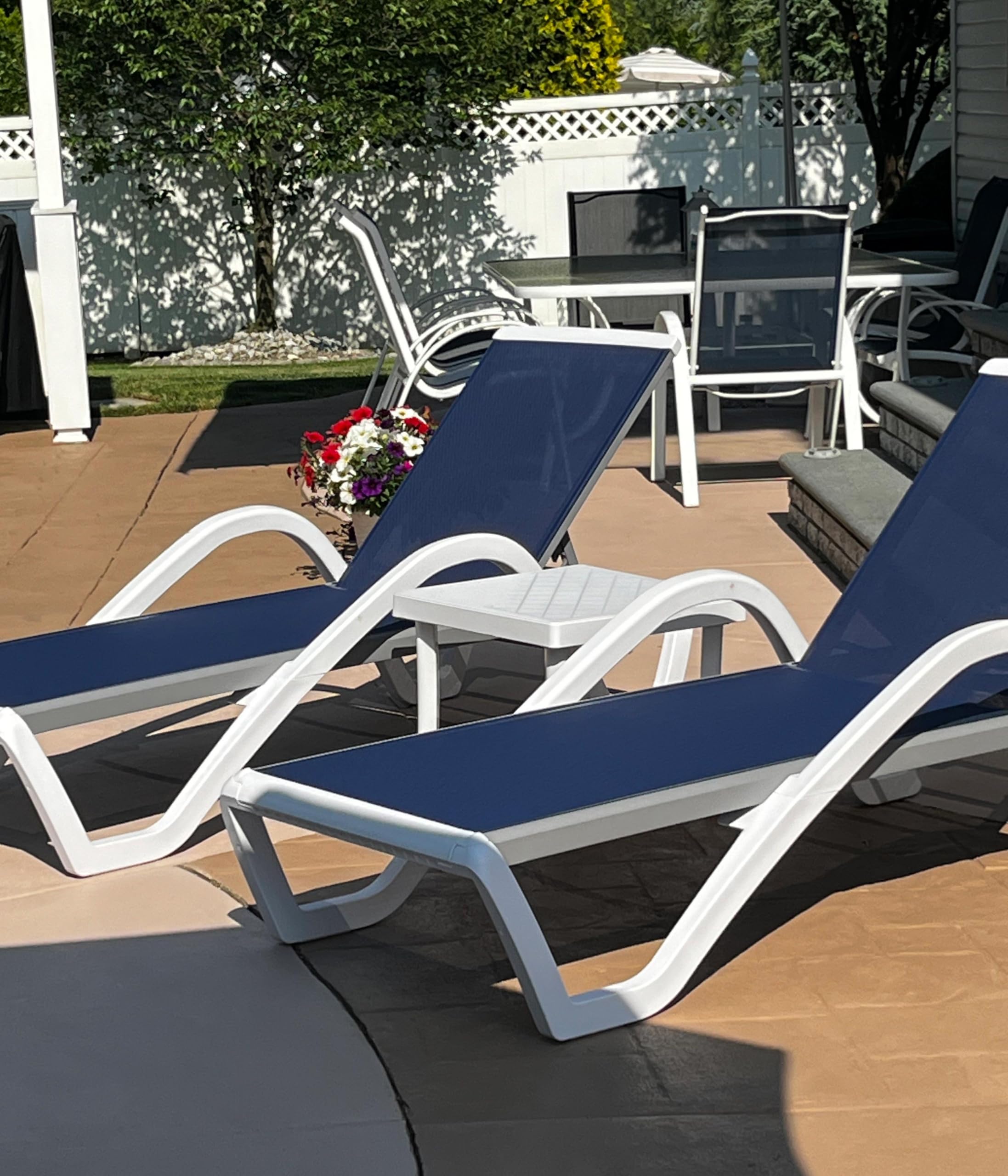 PURPLE LEAF Patio Chaise Lounge Chair with Armrests Outside Aluminum Plastic Stackable Tanning Chairs for Pool Sunbathing Beach Deck Outdoor Lounger, Khaki