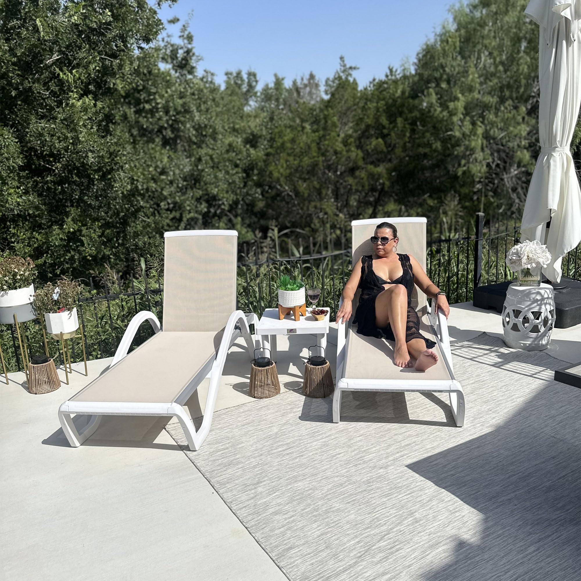PURPLE LEAF Patio Chaise Lounge Chair with Armrests Outside Aluminum Plastic Stackable Tanning Chairs for Pool Sunbathing Beach Deck Outdoor Lounger, Khaki